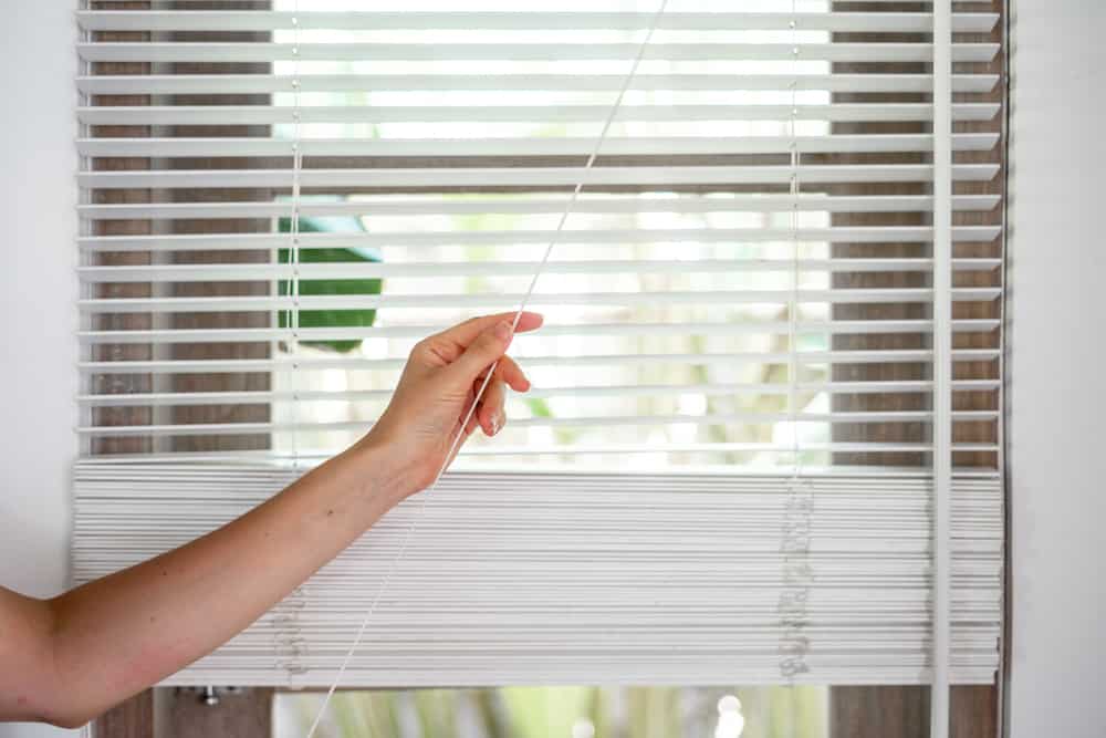 How to Close Your Window Blinds?