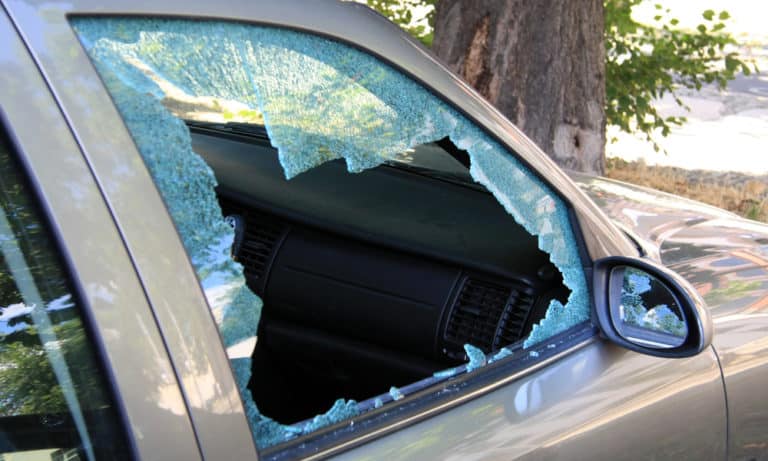 7 Steps to Cover a Broken Car Window