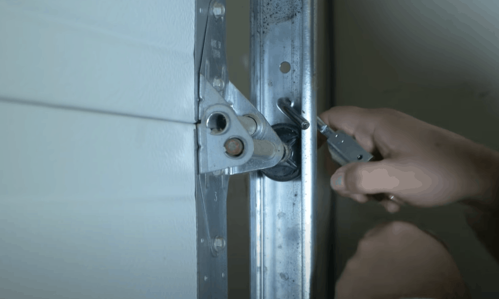 3 Easy Ways To Lock Garage Door From Inside, How To Secure Garage Door From Burglars