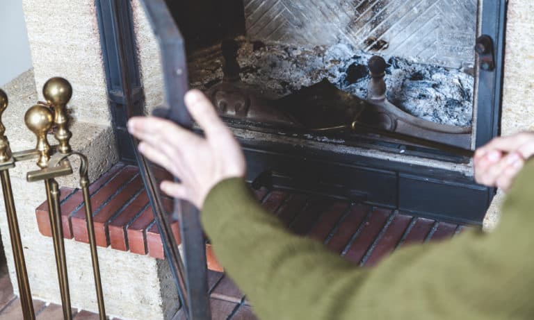 6 Easy Steps to Install Fireplace Door