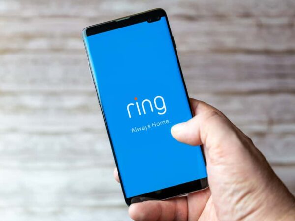 Ring Doorbell Flashing Blue (Reasons & Solutions)