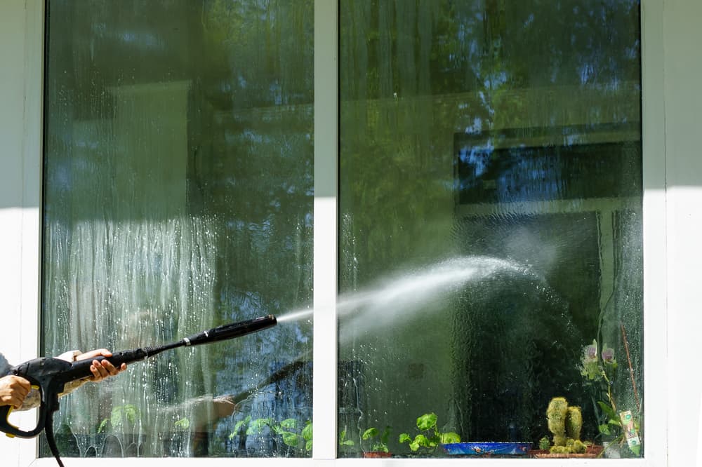 can you clean windows with power washer