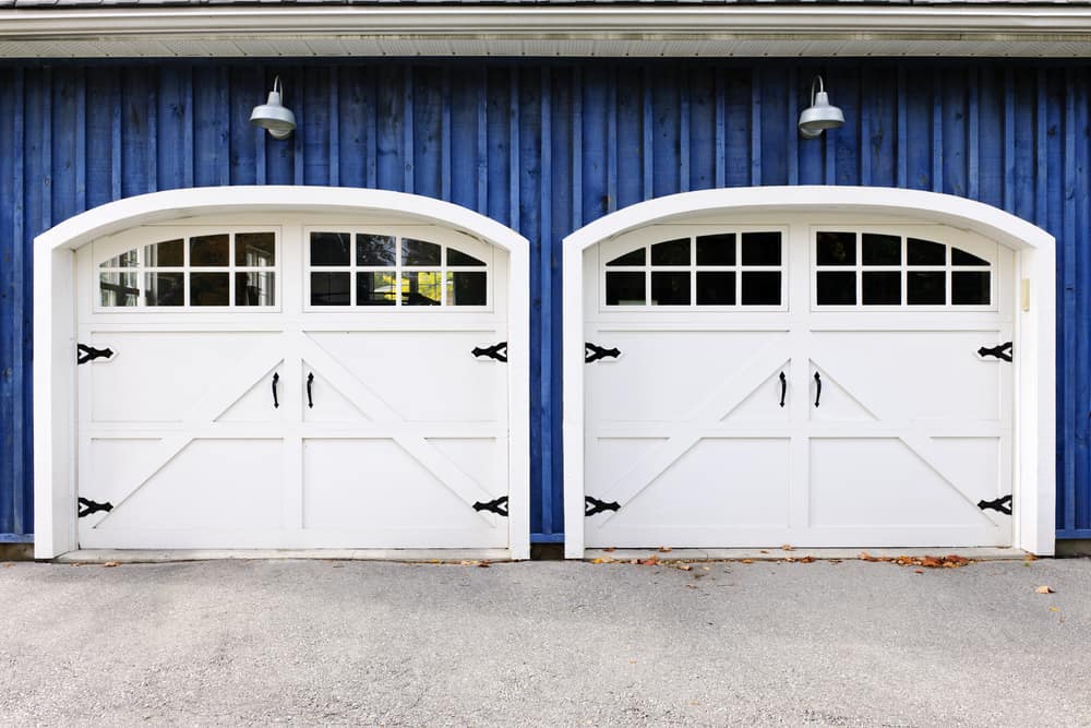 Garage Door Lights Won’t Turn Off (Causes & Solutions)