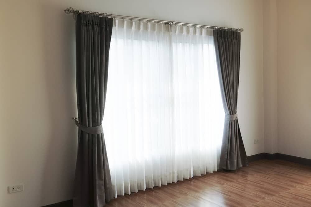 how to choose right window curtain length
