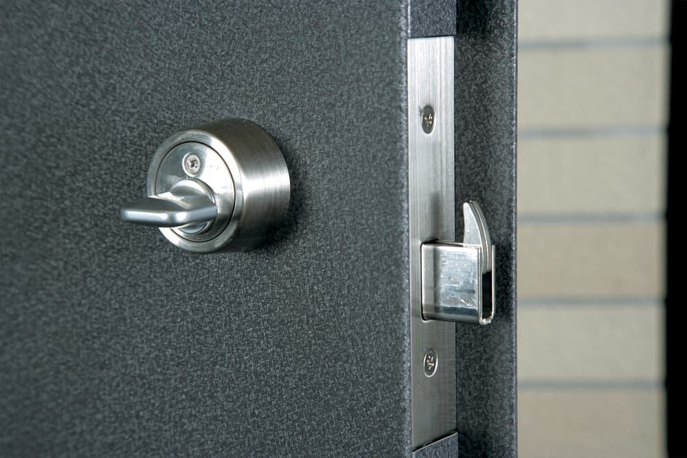 Single Cylinder vs Double Cylinder Door Lock: Which Is Better?