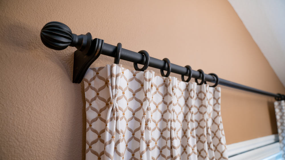 Standard Curtain Rod Sizes (A Complete Guide)