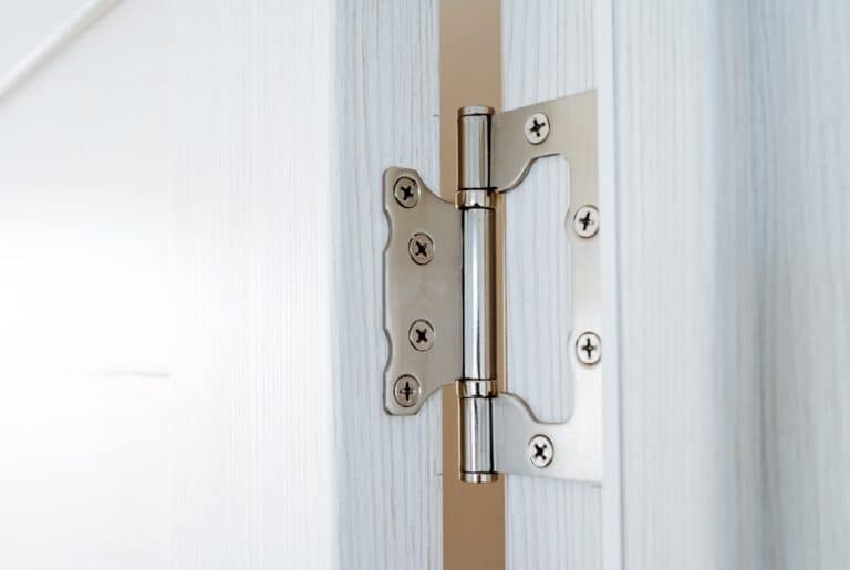 What Size Screws Should I Use For Door Hinges?
