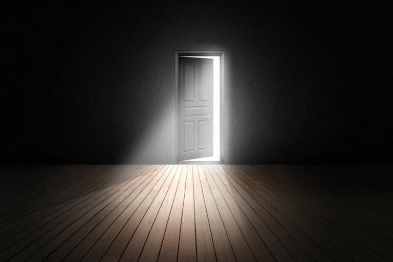 Door Dream Interpretation & Meanings
